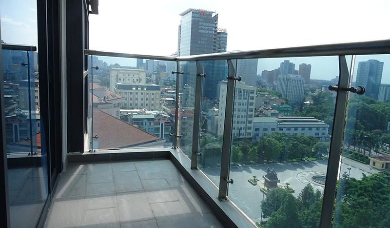Luxurious two-bedroom serviced apartment Cau Giay, Phung Chi Kien
