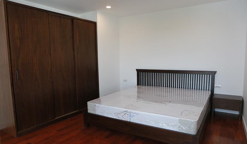 A master three-bedroom apartment Tay Ho, Xom Chua