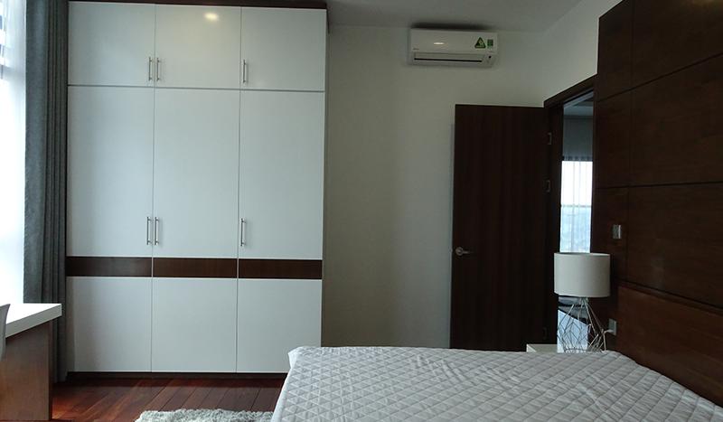 Luxurious two-bedroom serviced apartment Cau Giay, Phung Chi Kien