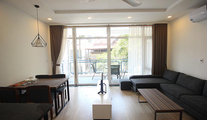 2-bedroom-apartment-dang-thai-mai-tay-ho (2)