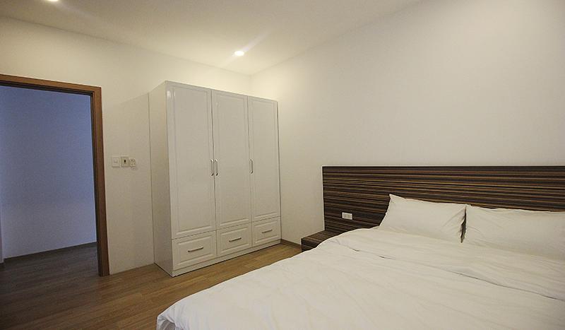 2-bedroom-apartment-dang-thai-mai-tay-ho (5)