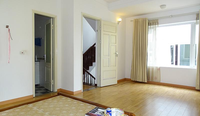 A classic five-floor house Tay Ho, To Ngoc Van for rent