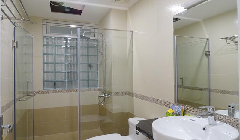 Exquisite three-bedroom apartment Tay Ho, Xom Chua for rent
