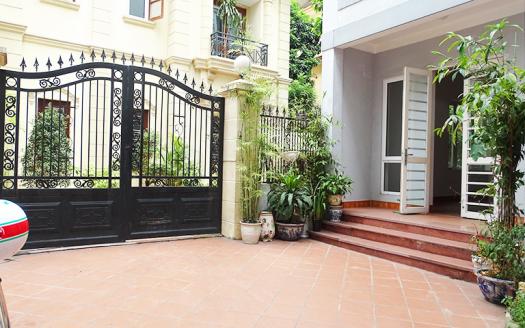 A classic five-floor house Tay Ho, To Ngoc Van for rent