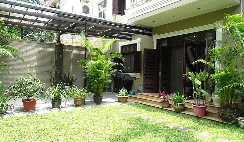 Amazing garden villa, high quality, partly furnished, great landlord in Ciputra for rent