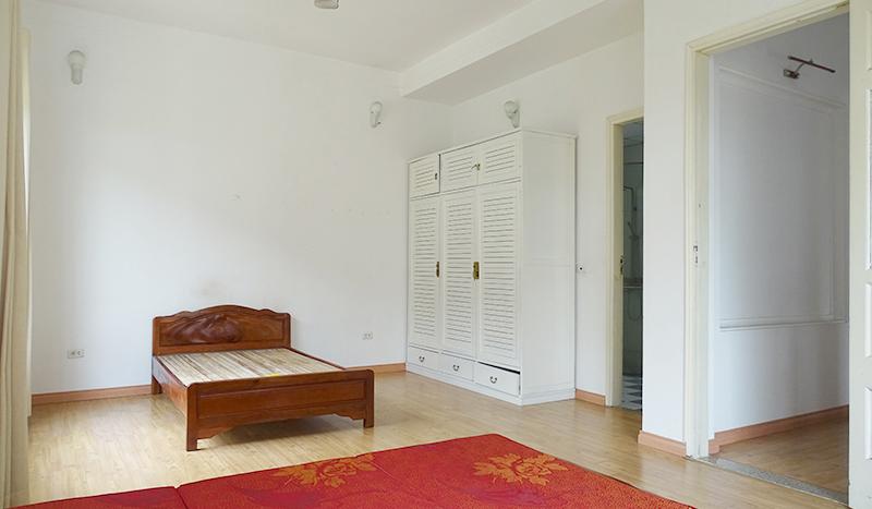 A classic five-floor house Tay Ho, To Ngoc Van for rent