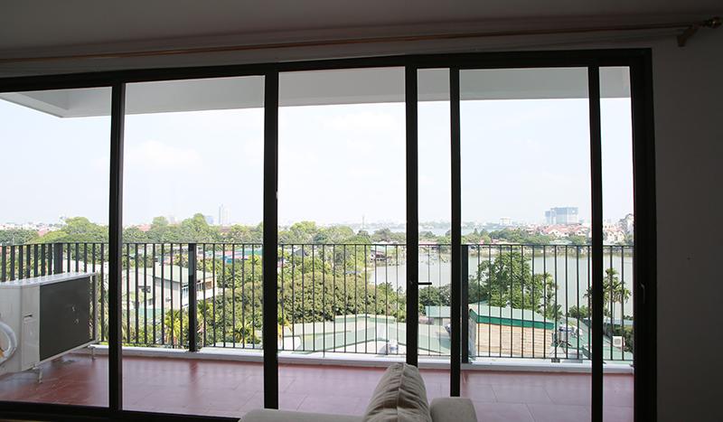 A master three-bedroom apartment Tay Ho, Xom Chua