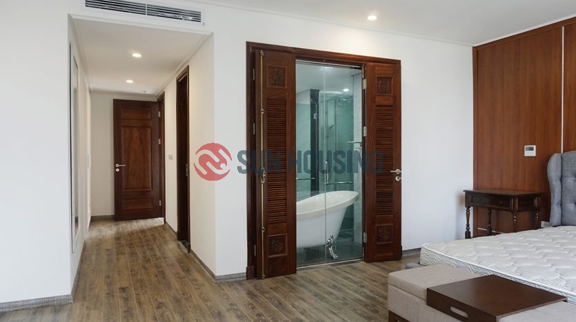 Brand-new one-bedroom apartment Ba Dinh, Truc Bach (1)