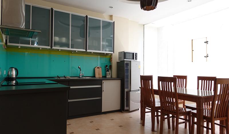 Bright 4 bedrooms serviced apartment in Ba Dinh to rent