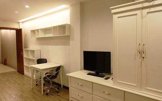 Convenient one-bedroom studio Hoan Kiem, Tuc Mac for rent
