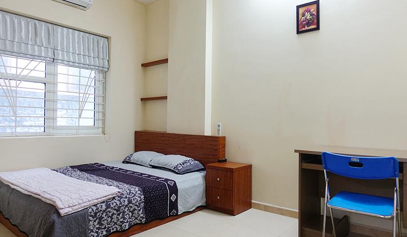 Furnished two-bedroom apartment Tay Ho, Thuy Khue