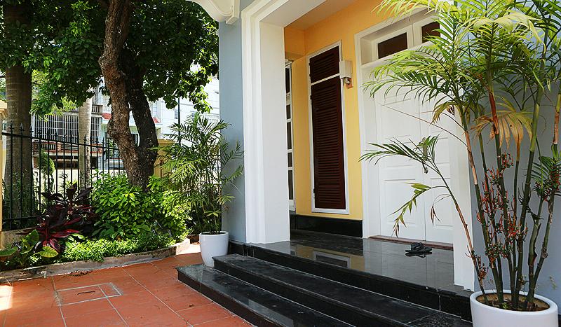 Gorgeous five-bedroom villa Ciputra D block