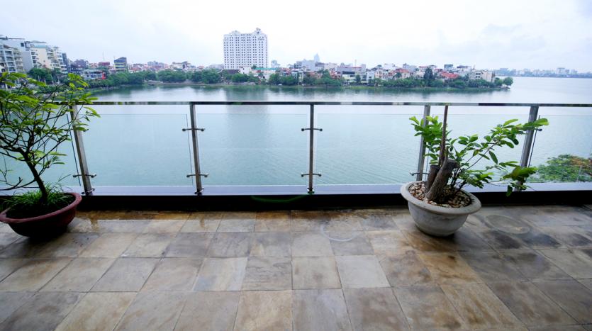 Three-bedroom apartment Tay Ho, Quang An near Westlake