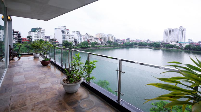 Three-bedroom apartment Tay Ho, Quang An near Westlake