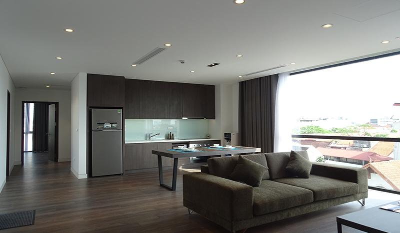 spacious-3-bedroom-apartment-tay-ho-high-floor-open-view (2)