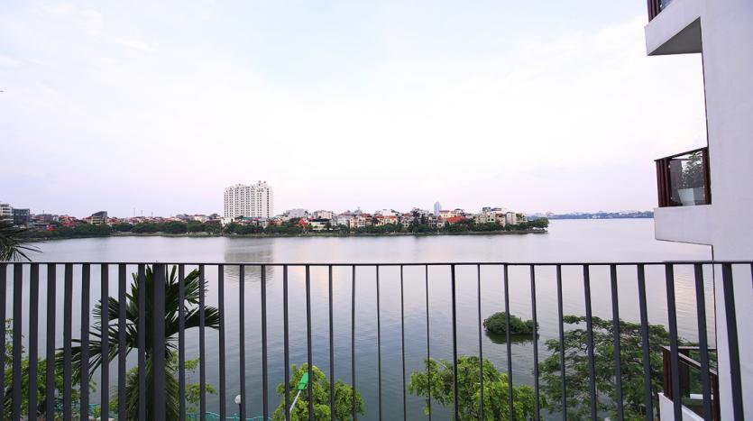 2-bedroom serviced apartment Westlake, Hanoi | Lake views