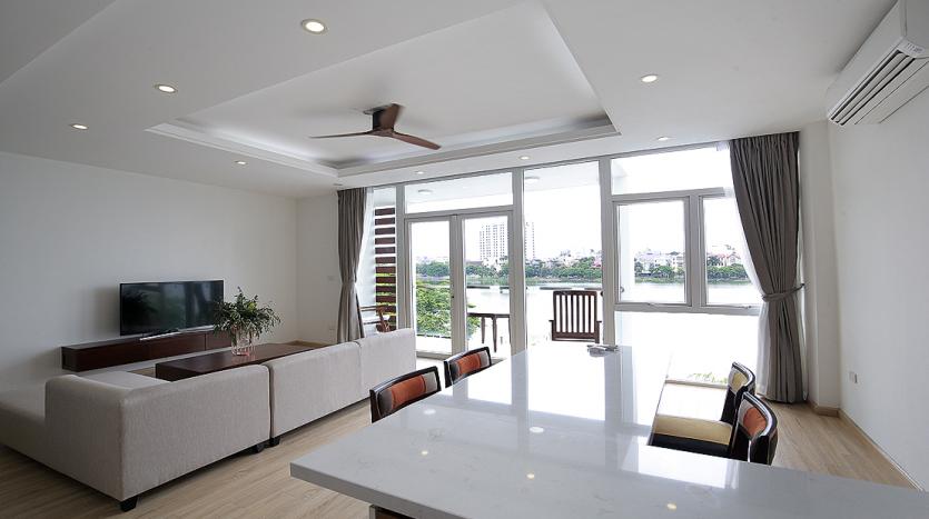 2-bedroom apartment Tay Ho Hanoi Furnished with beautiful lake view balcony