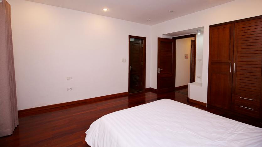 2-bedroom serviced apartment bright balcony and furnished