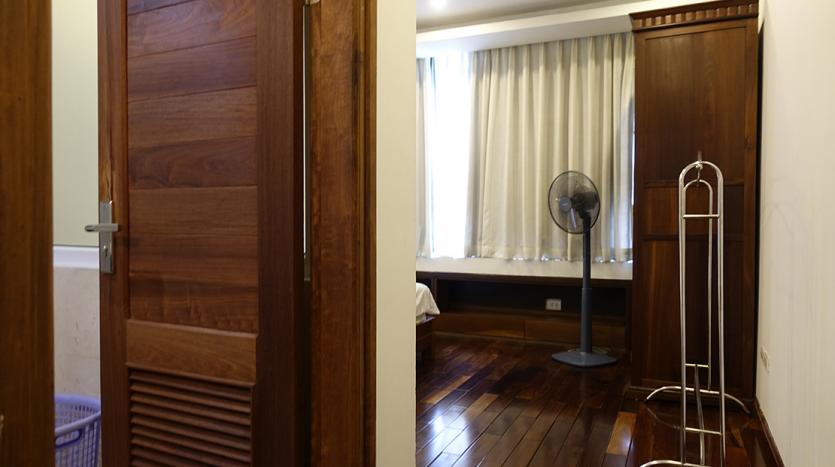 Serviced apartment Truc Bach, Lac Chinh for single tenant