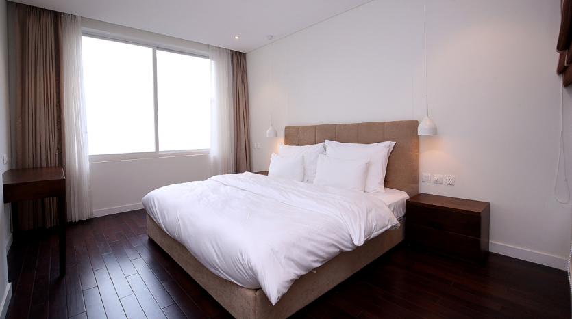 2-bedroom serviced apartment Westlake, Hanoi | Lake views