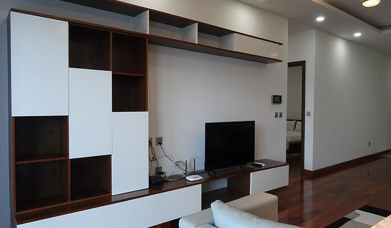 Executive three-bedroom serviced apartment Cau Giay for rent