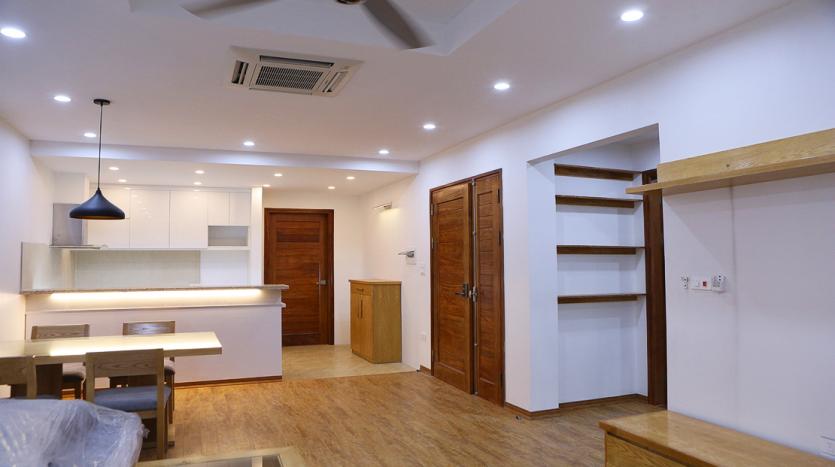 Two-bedroom serviced apartment Tay Ho, Xom Chua, 50m to Westlake