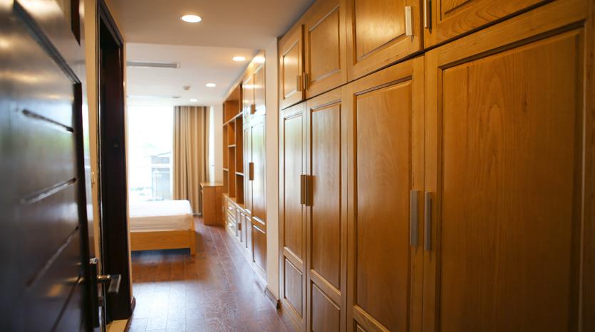 2 bedrooms serviced apartment Tay Ho, Quang Khanh with balcony