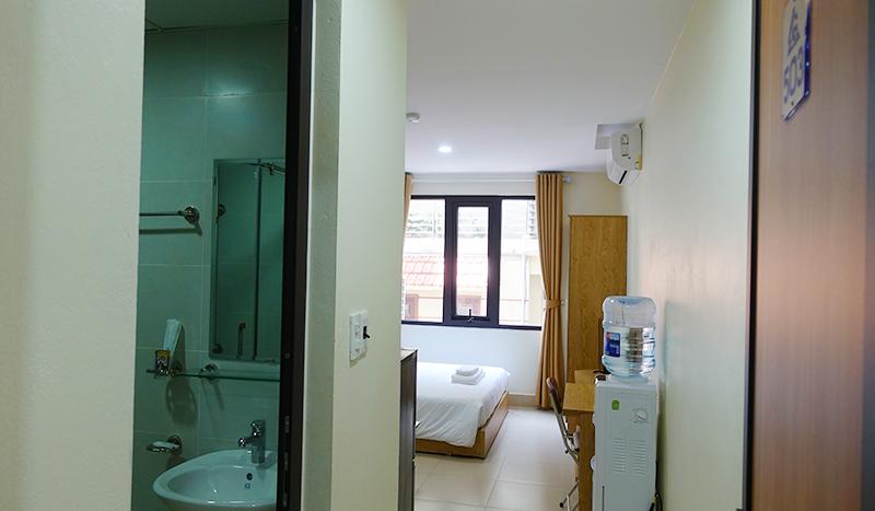 A standard, basic one-bedroom apartment Cau Giay, Trung Hoa for rent