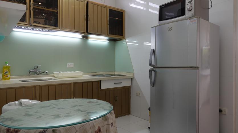 Hai Ba Trung serviced apartment, One bedroom flat with nice balcony