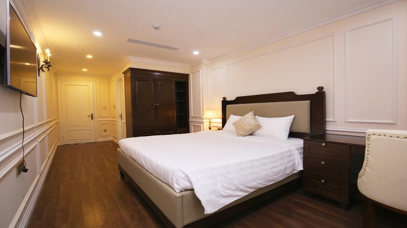 Hanoi downtown furnished apartment with 3 bedrooms to let