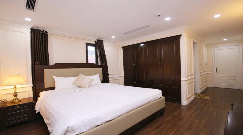 Hanoi downtown furnished apartment with 3 bedrooms to let