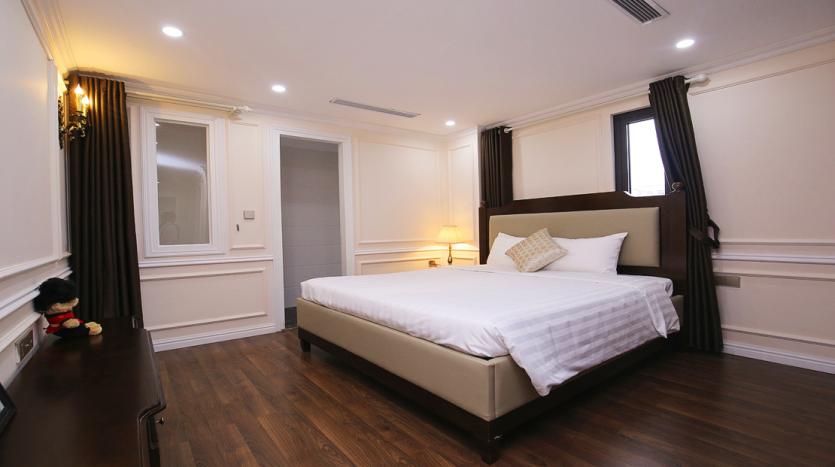 Hanoi downtown furnished apartment with 3 bedrooms to let