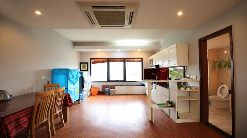 Lake-view balcony one-bedroom serviced apartment Tay Ho