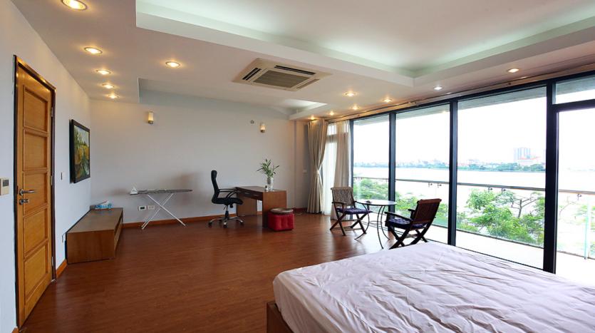 Lake-view balcony one-bedroom serviced apartment Tay Ho