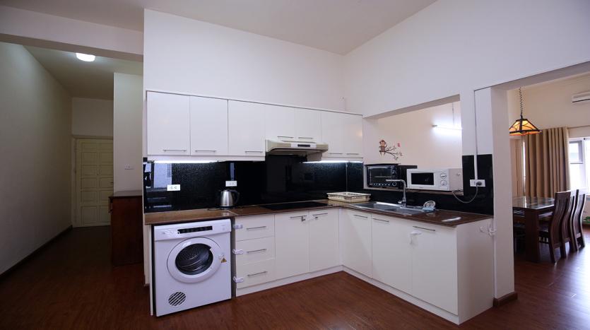 Lively two-bedroom serviced apartment Tay Ho near Somerset