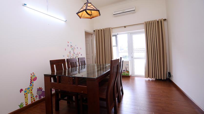 Lively two-bedroom serviced apartment Tay Ho near Somerset