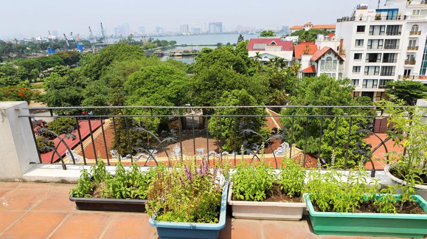 One-bedroom serviced apartment Tay Ho with graceful, open-view balcony