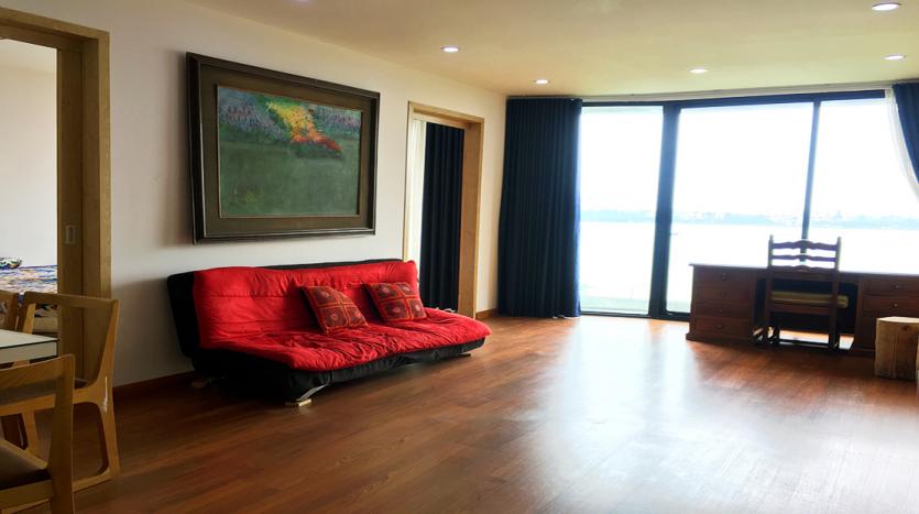 One-bedroom serviced apartment lake-view Tay Ho