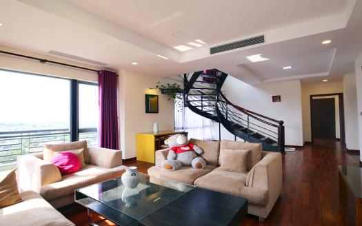 Penthouse apartment to let Westlake Ho Tay with 3 bedrooms, patio, open view