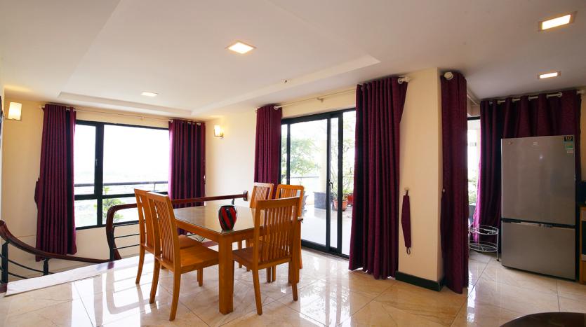 Penthouse apartment to let Westlake Ho Tay with 3 bedrooms, patio, open view