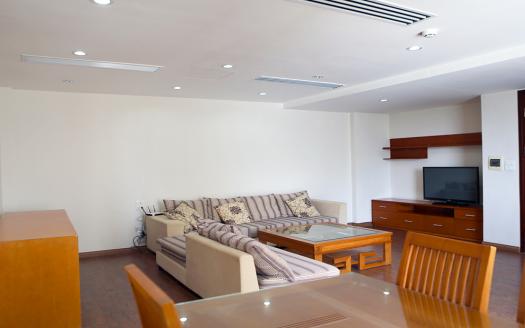 Spacious apartmnet Tay Hom, Quang Kanh str, 2 bedrooms for rent