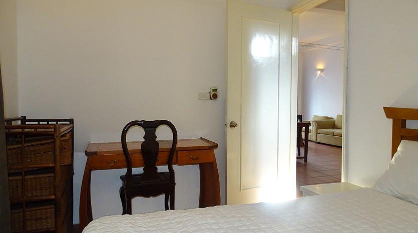 Tay Ho apartment 2-bedroom extremely bright