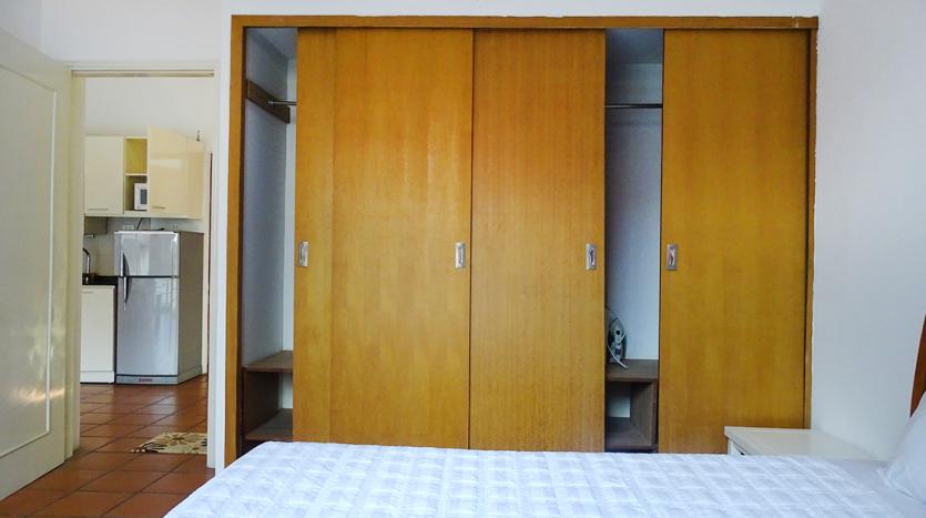 Tay Ho apartment 2-bedroom extremely bright