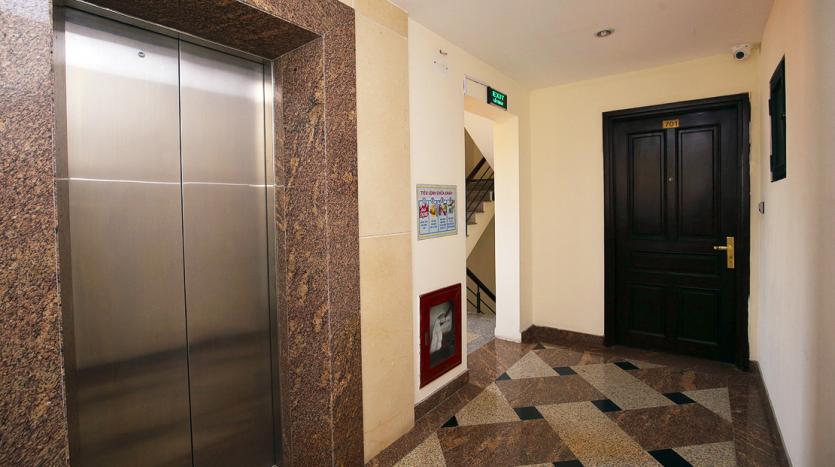 Three-bedroom serviced apartment Westlake near To Ngoc Van Str