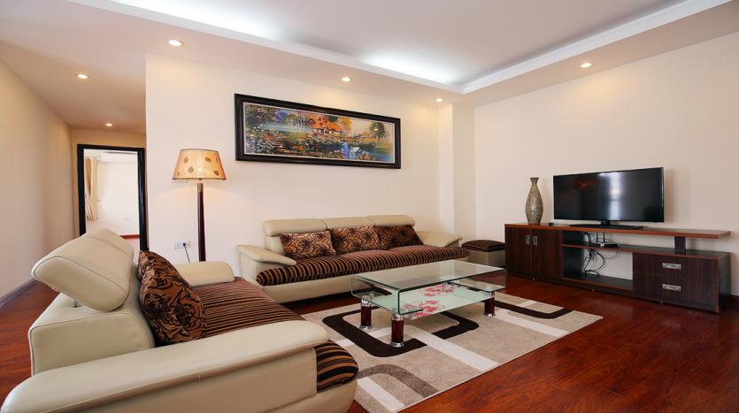 Three-bedroom serviced apartment Westlake near To Ngoc Van Str