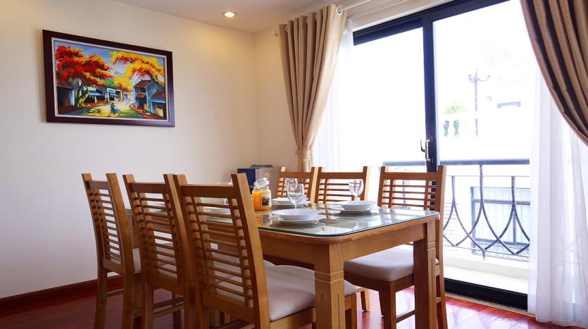 Three-bedroom serviced apartment Westlake near To Ngoc Van Str