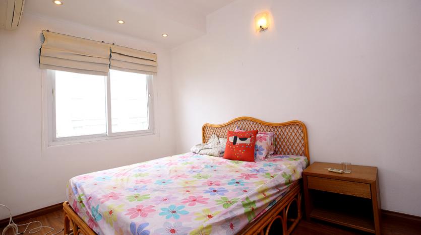 Two-bedroom serviced apartment Tay Ho near Fraser Suites