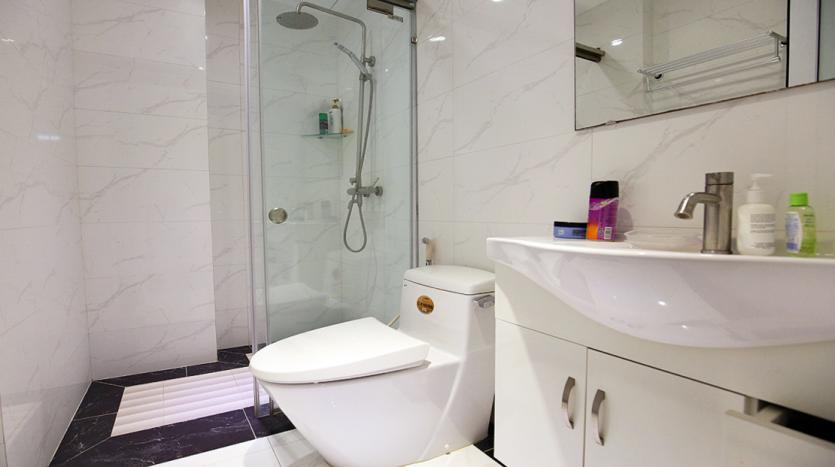 Two-bedroom serviced apartment Westlake, Hanoi at ground floor