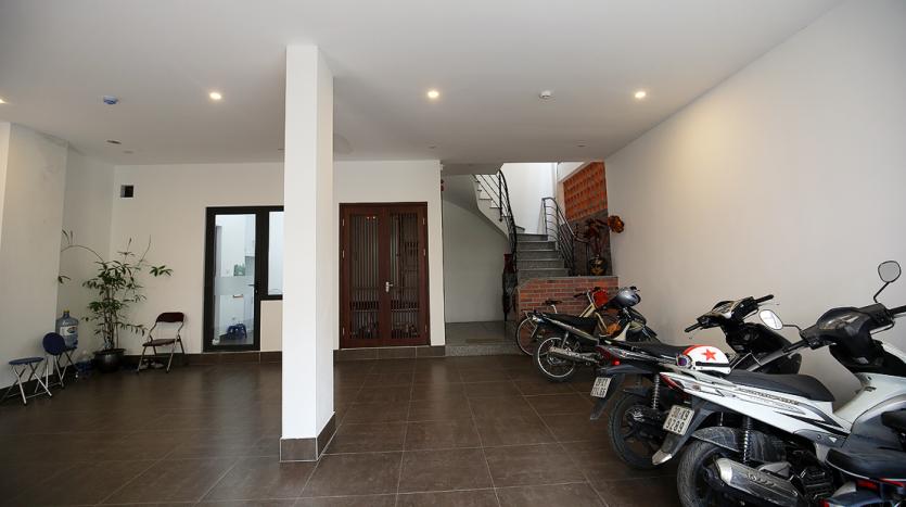 apartment westlake hanoi for rent 2 bedrooms near Fraser Suites (16)