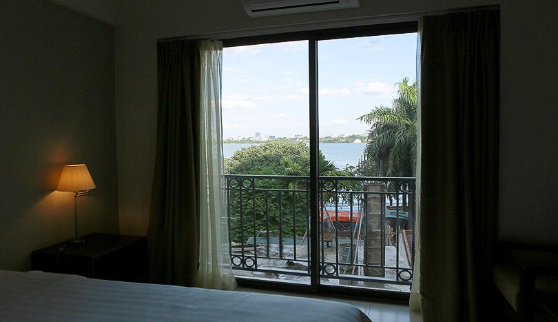 budget apartment Tay Ho with two bedrooms and lake view